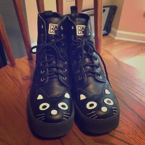 TUK Cat Boots 🐱 💖